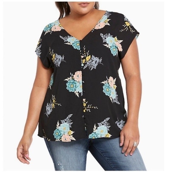 Torrid Black Floral Short Sleeve Button Down Blouse‎ 4X - Picture 1 of 5